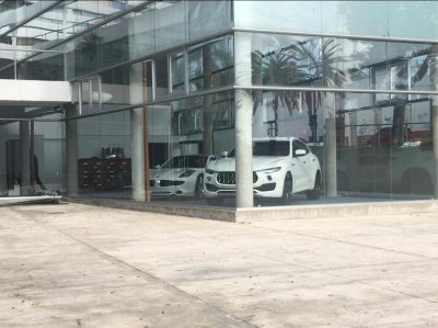 local en alquiler en zona península, punta del este  - dmc11128l