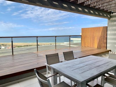 Apartamento en venta y alquiler temporario en exclusiva zona de Punta Ballena