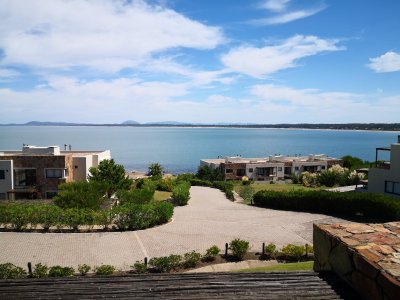 Apartamento en alquiler temporario Quartier Punta Ballena dos dormitorios