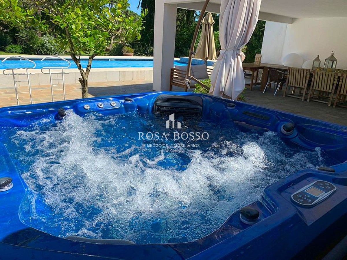 Apartamento ID.9134 - Casa Venta 6 dormitorios Golf Punta del Este