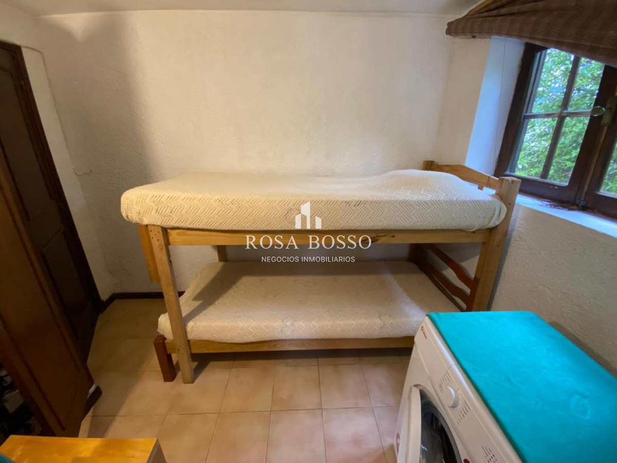 Apartamento ID.9133 - Casa Venta 5 dormitorios en Barrio Lugano, Punta del Este