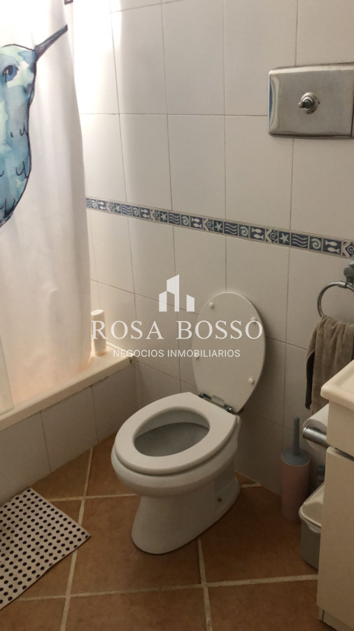 Apartamento ID.9131 - Venta Casa 5 Dormitorios con Piscina y Barbacoa en Lugano Punta del Este