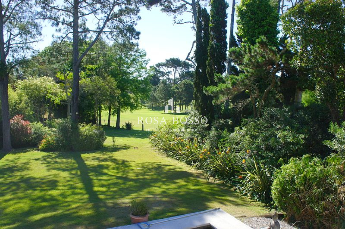 Apartamento ID.9134 - Casa Venta 6 dormitorios Golf Punta del Este