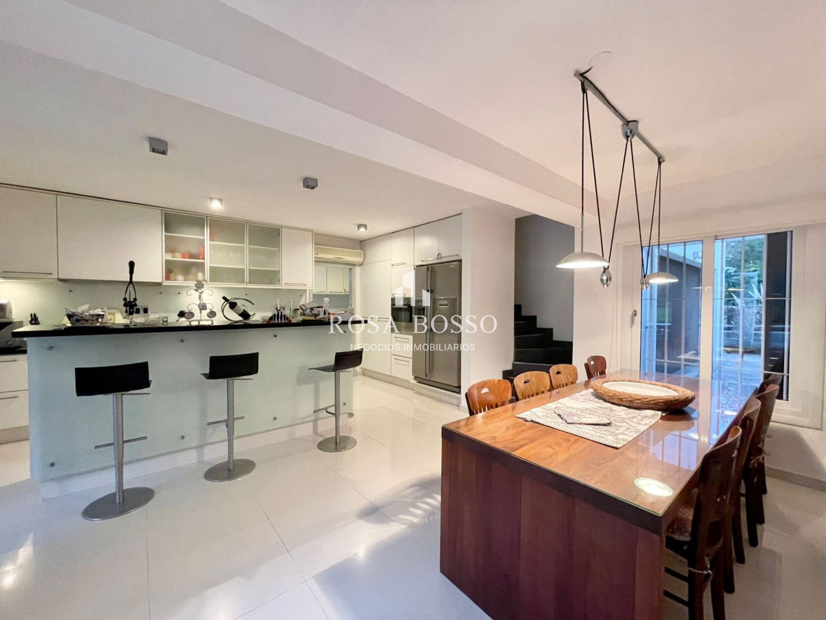 Apartamento ID.9134 - Casa Venta 6 dormitorios Golf Punta del Este