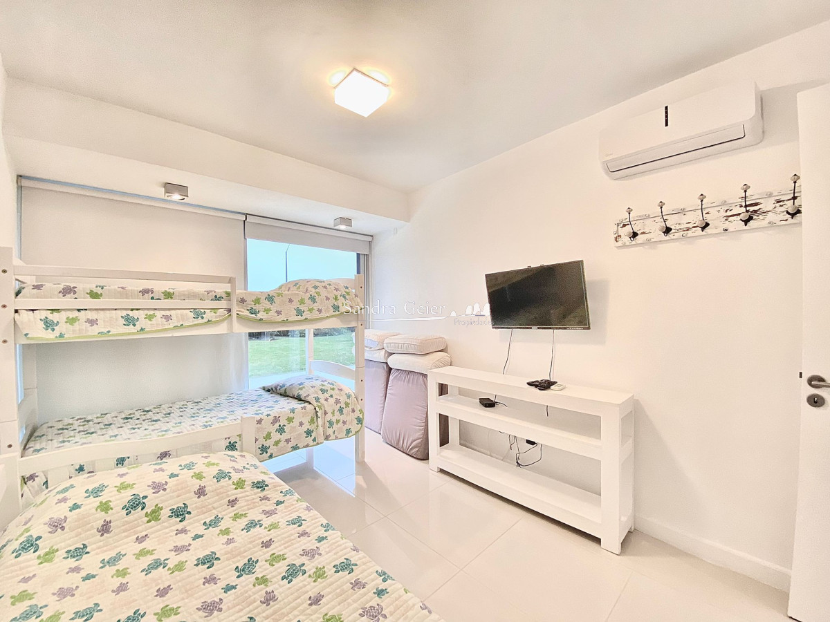 Apartamento ID.2232 - Apartamento en Venta en Manantiales Dos Dormitorios 
