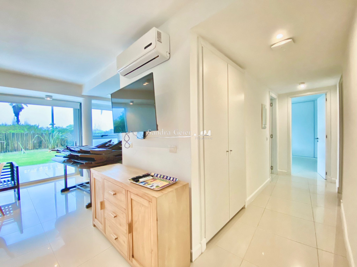 Apartamento ID.2232 - Apartamento en Venta en Manantiales Dos Dormitorios 