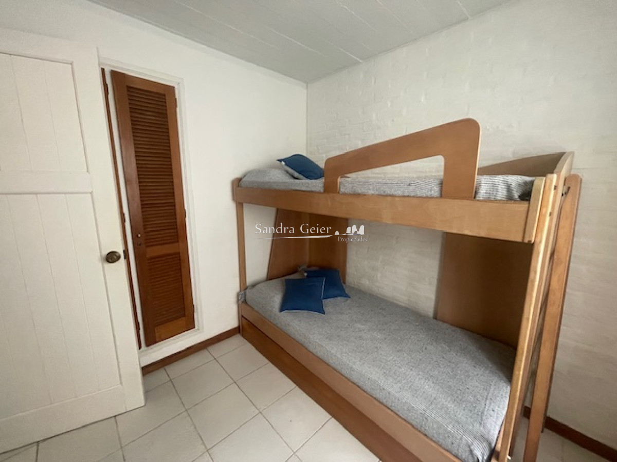 Apartamento ID.2228 - Apartamento de dos dormitorios en Montoya, La Barra en venta.