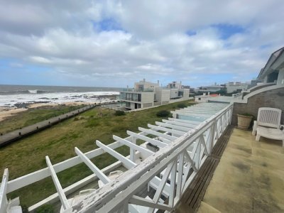 Apartamento ID.2228 - Apartamento de dos dormitorios en Montoya, La Barra en venta.