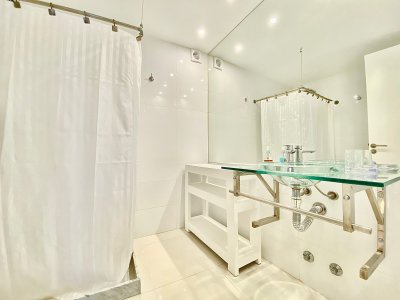 Apartamento ID.2232 - Apartamento en Venta en Manantiales Dos Dormitorios 