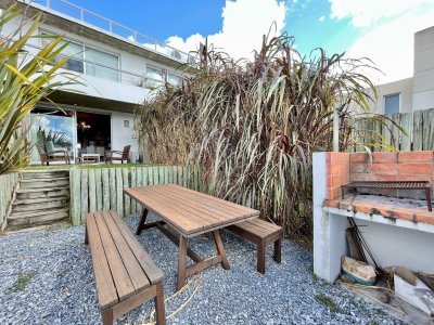 Apartamento ID.2233 - Apartamento en Venta Tres Dormitorios Manantiales a tres cuadras de Bikini Beach 