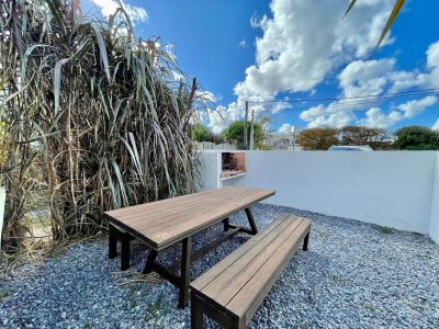 Apartamento ID.2233 - Apartamento en Venta Tres Dormitorios Manantiales a tres cuadras de Bikini Beach 