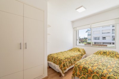 Apartamento ID.1968 - Apartamento en venta frente al mar, Punta del Este.
