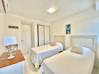 Apartamento ID.2231 - Apartamento en Manantiales Dos Dormitorios en Frente al Mar