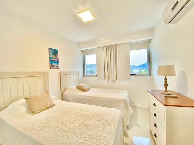 Apartamento ID.2231 - Apartamento en Manantiales Dos Dormitorios en Frente al Mar