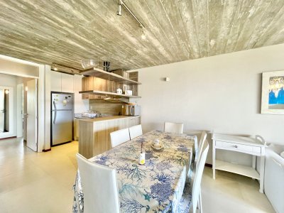 Apartamento ID.2233 - Apartamento en Venta Tres Dormitorios Manantiales a tres cuadras de Bikini Beach 