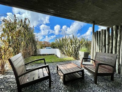 Apartamento ID.2233 - Apartamento en Venta Tres Dormitorios Manantiales a tres cuadras de Bikini Beach 