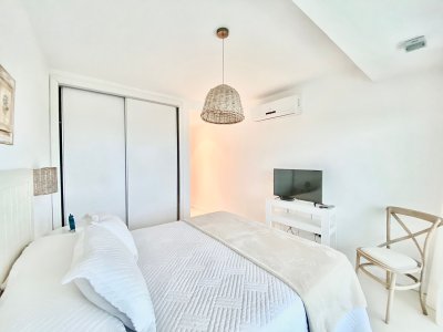 Apartamento ID.2231 - Apartamento en Manantiales Dos Dormitorios en Frente al Mar