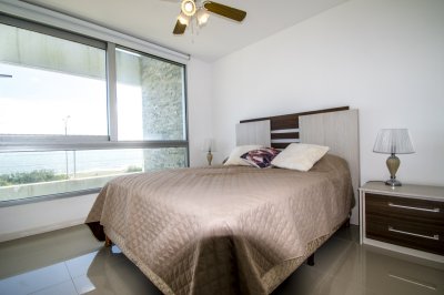 Apartamento ID.2291 - Apartamento Primera Fila Playa Mansa + Venta