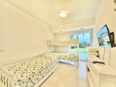 Apartamento ID.2232 - Apartamento en Venta en Manantiales Dos Dormitorios 