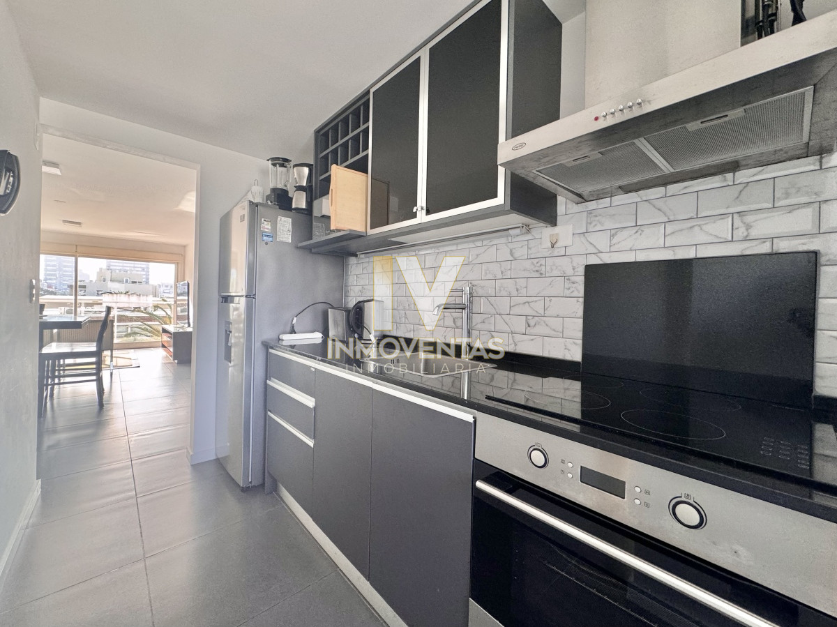 Apartamento ID.4450 - Apartamento en Venta de Tres Dormitorios en Peninsula 