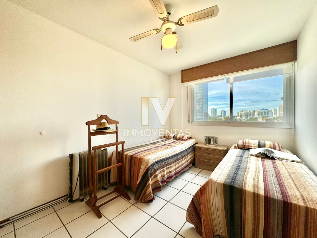 Apartamento ID.4628 - Apartamento de dos dormitorios en venta Playa Mansa