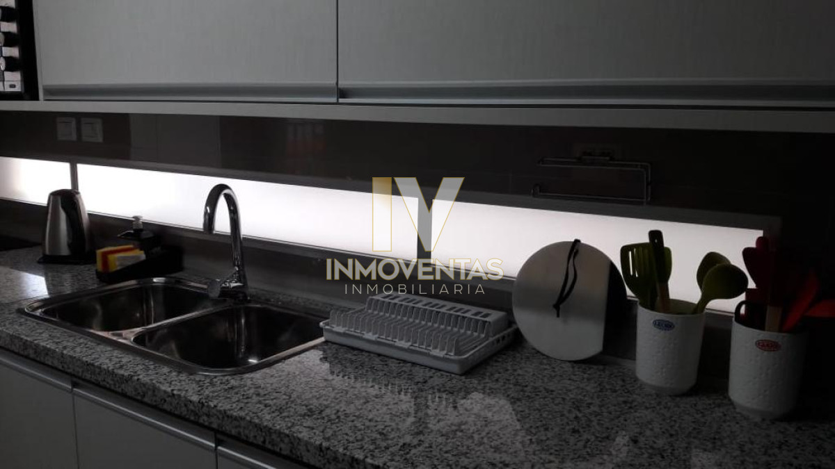 Apartamento ID.4672 - Apartamento de dos dormitorios en suite en Venta en Edificio Onix, Playa Brava