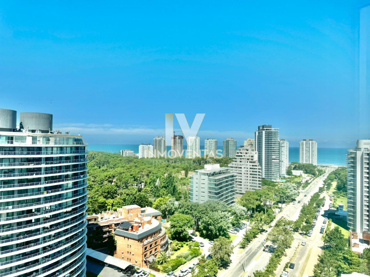 Apartamento ID.4454 - Apartamento de tres dormitorios en venta en Roosevelt, Punta del Este