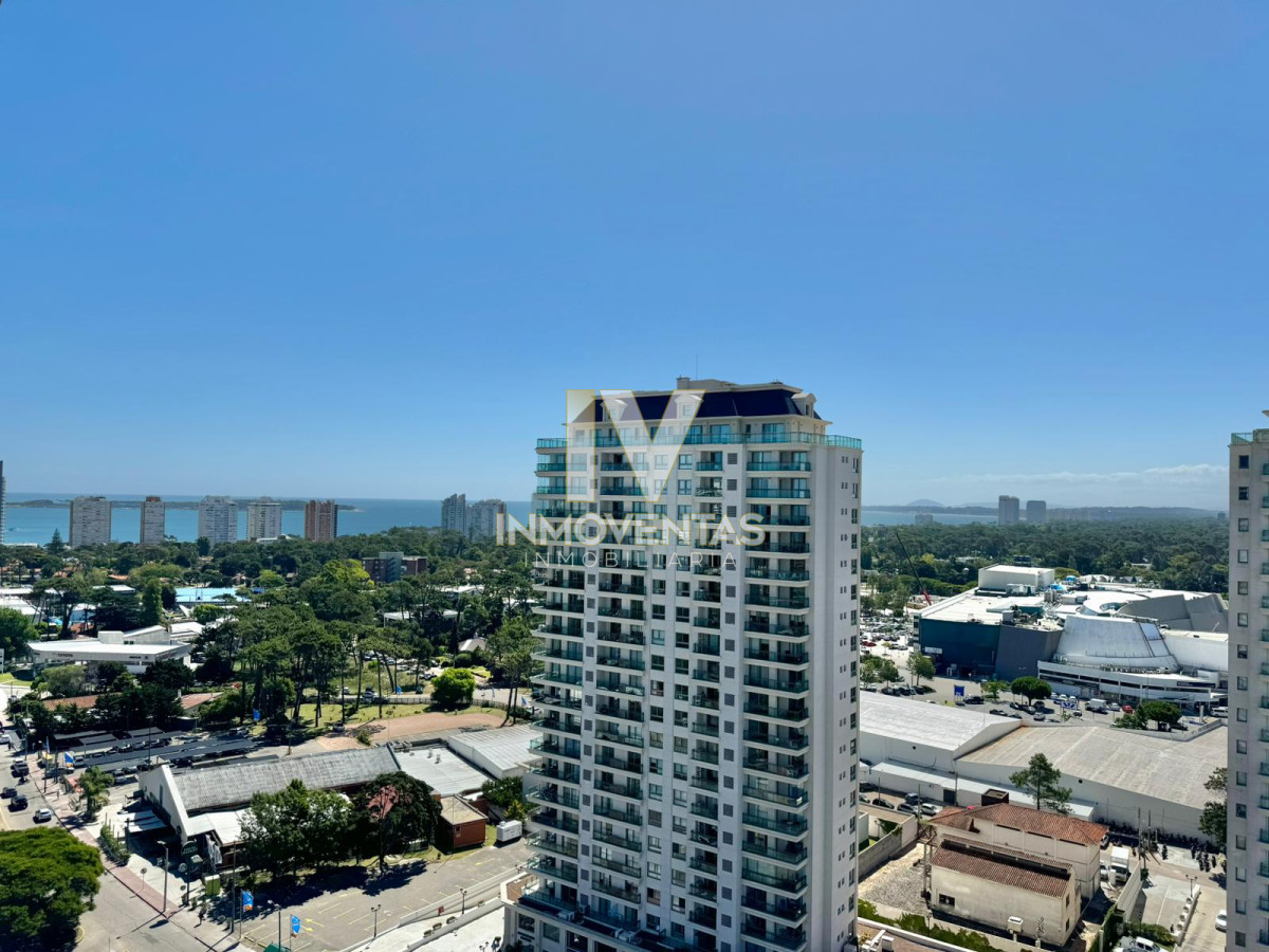 Apartamento ID.4454 - Apartamento de tres dormitorios en venta en Roosevelt, Punta del Este