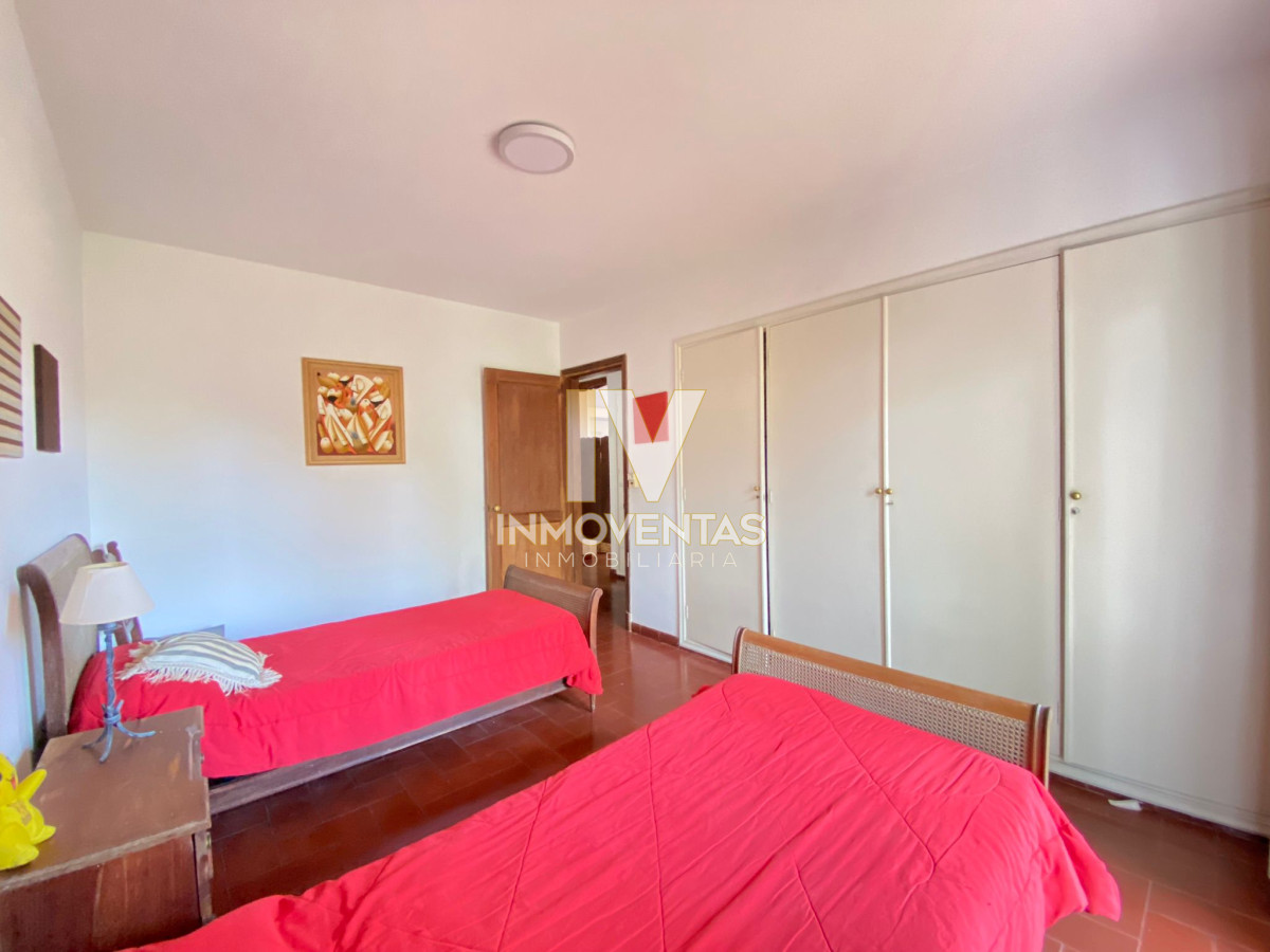 Apartamento ID.4755 - Apartamento en Peninsula Tres Dormitorios