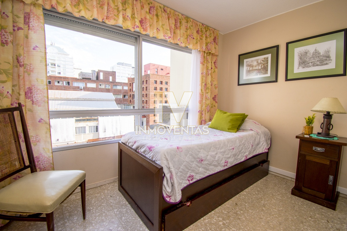 Apartamento ID.4751 - Muy buen apartamento de 3 dormitorios sobre Gorlero - Venta