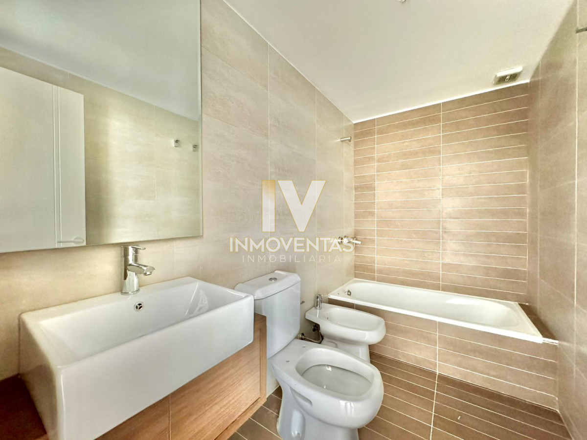 Apartamento ID.4454 - Apartamento de tres dormitorios en venta en Roosevelt, Punta del Este