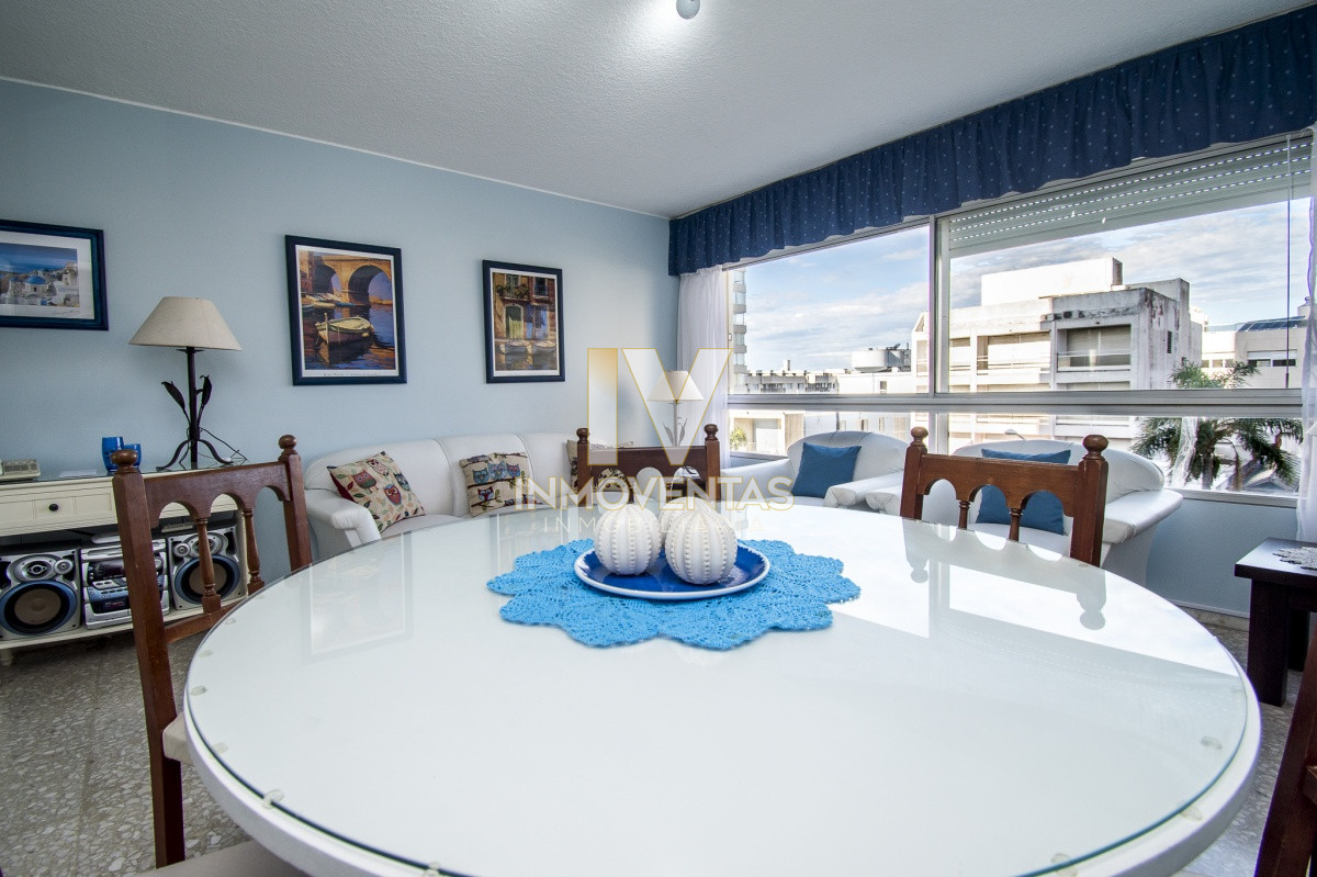 Apartamento ID.4751 - Muy buen apartamento de 3 dormitorios sobre Gorlero - Venta