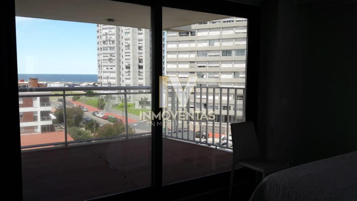 Apartamento ID.4672 - Apartamento de dos dormitorios en suite en Venta en Edificio Onix, Playa Brava