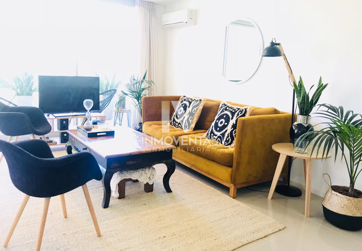 Apartamento ID.1336 - Moderno Apartamento de Dos Dormitorios con Balcón en Venta - Punta del Este