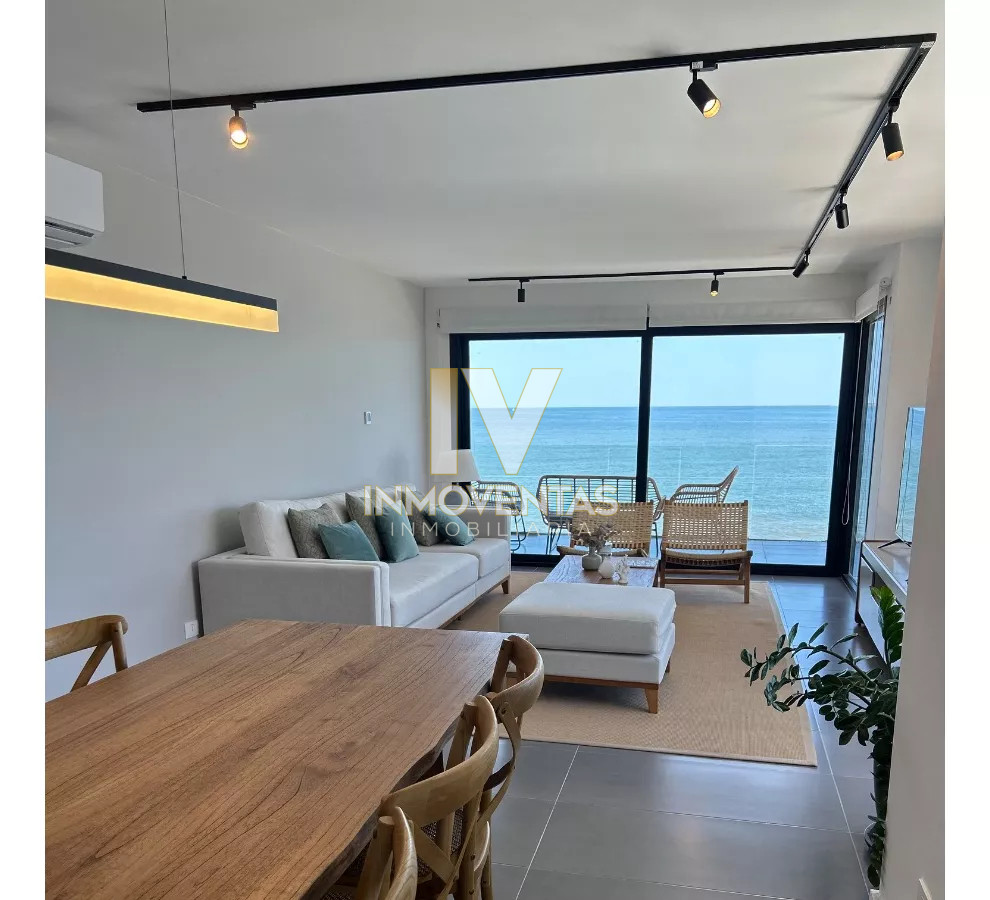 Apartamento ID.4574 - Apartamento frente al mar de tres dormitorios en Penisnula de Punta del este