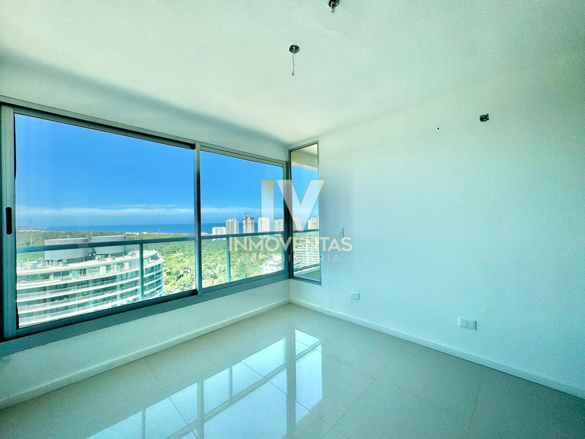 Apartamento ID.4455 - Apartamento de tres dormitorios en venta en Roosevelt, Punta del Este