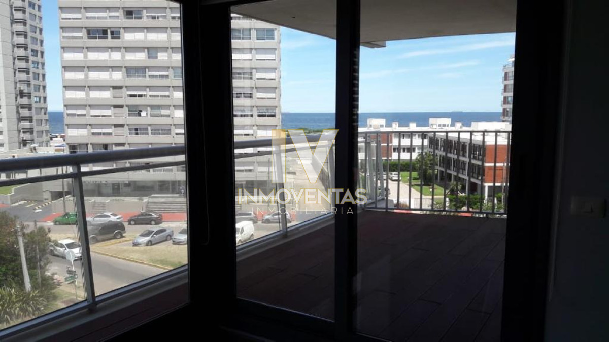 Apartamento ID.4672 - Apartamento de dos dormitorios en suite en Venta en Edificio Onix, Playa Brava