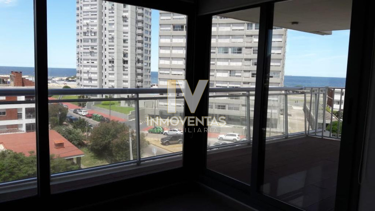 Apartamento ID.4672 - Apartamento de dos dormitorios en suite en Venta en Edificio Onix, Playa Brava