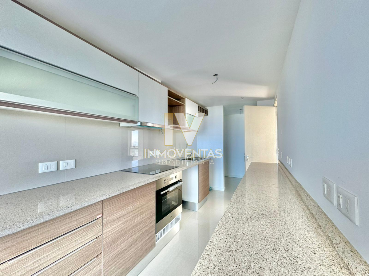 Apartamento ID.4455 - Apartamento de tres dormitorios en venta en Roosevelt, Punta del Este