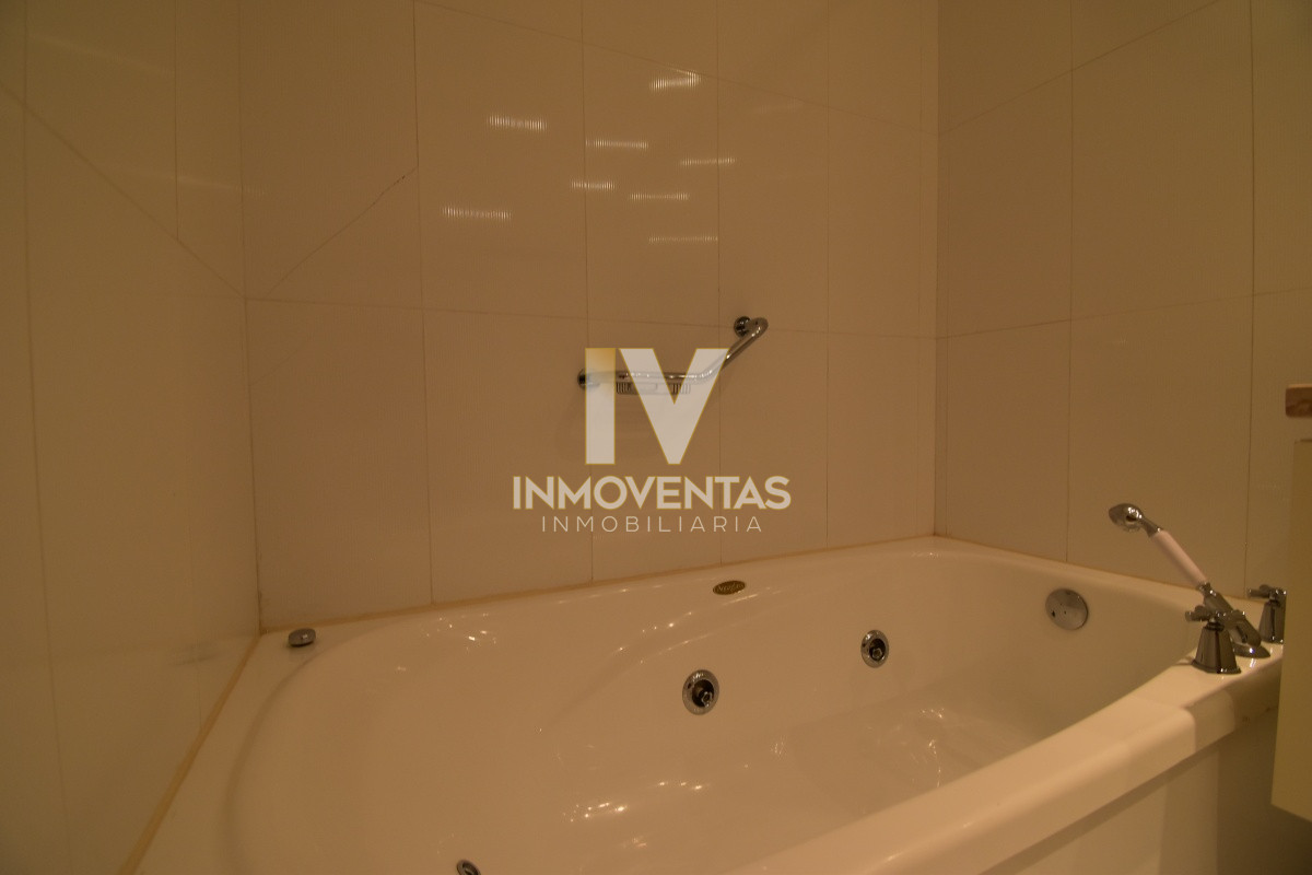 Apartamento ID.190 - Apartamento Alquiler Le Parc II, Punta del Este 