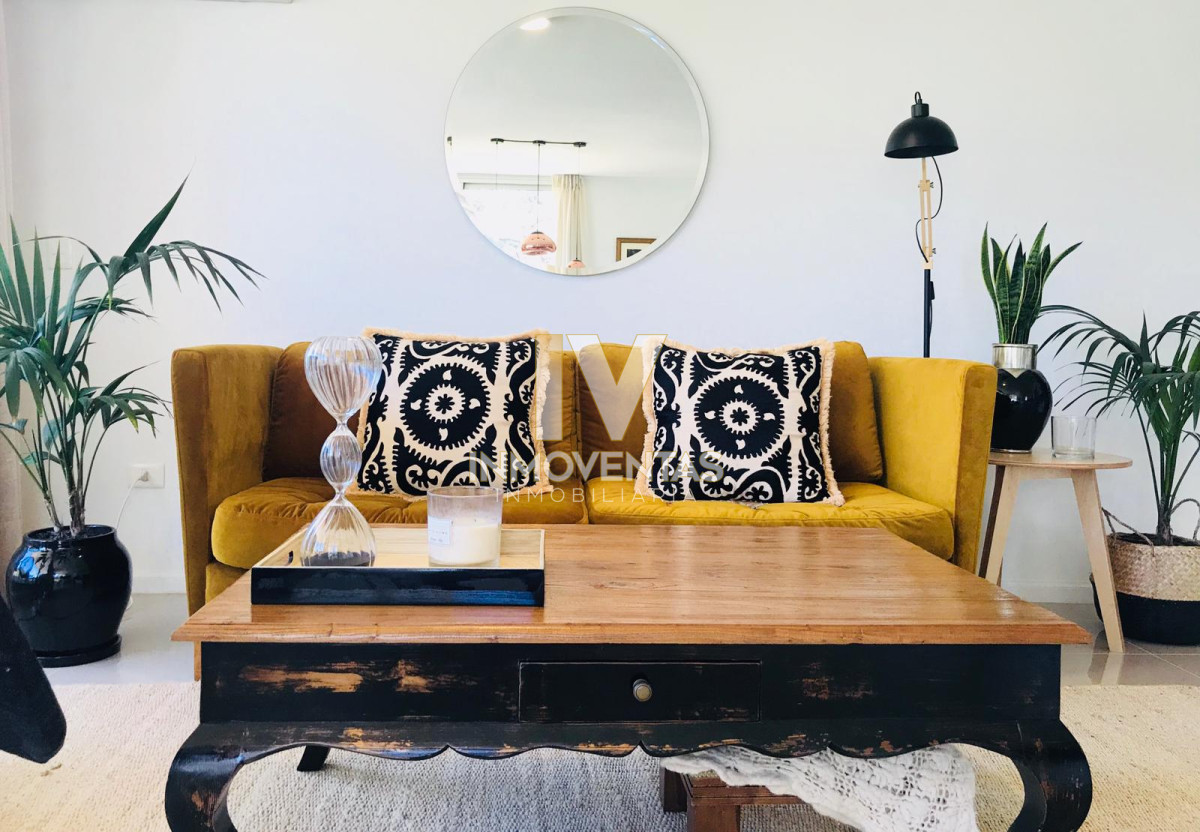 Apartamento ID.1336 - Moderno Apartamento de Dos Dormitorios con Balcón en Venta - Punta del Este