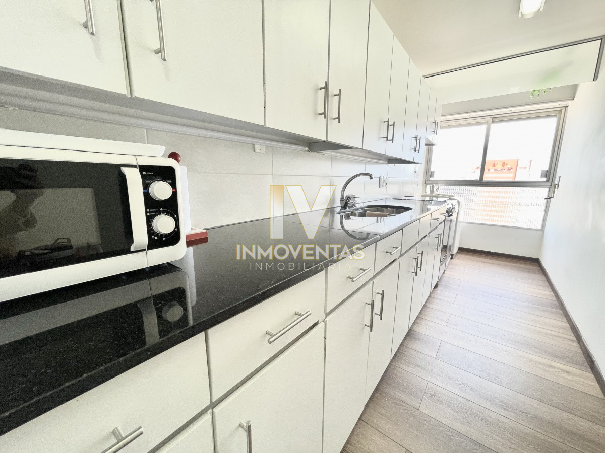 Apartamento ID.4559 - Fontemar Punta del Este Apartamento de 4 dormitorios con vista al puerto en venta