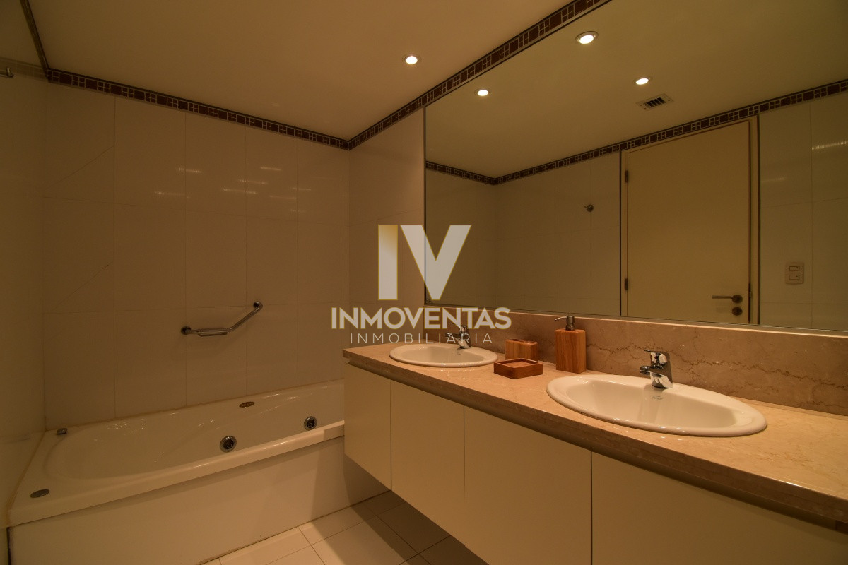 Apartamento ID.190 - Apartamento Alquiler Le Parc II, Punta del Este 