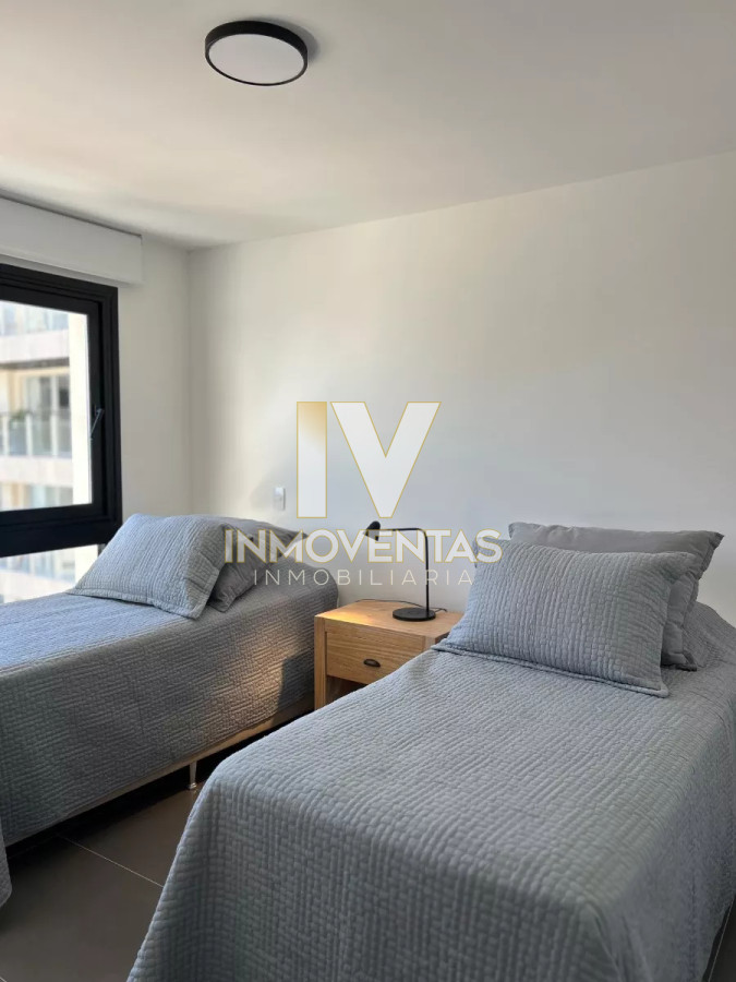 Apartamento ID.4574 - Apartamento frente al mar de tres dormitorios en Penisnula de Punta del este