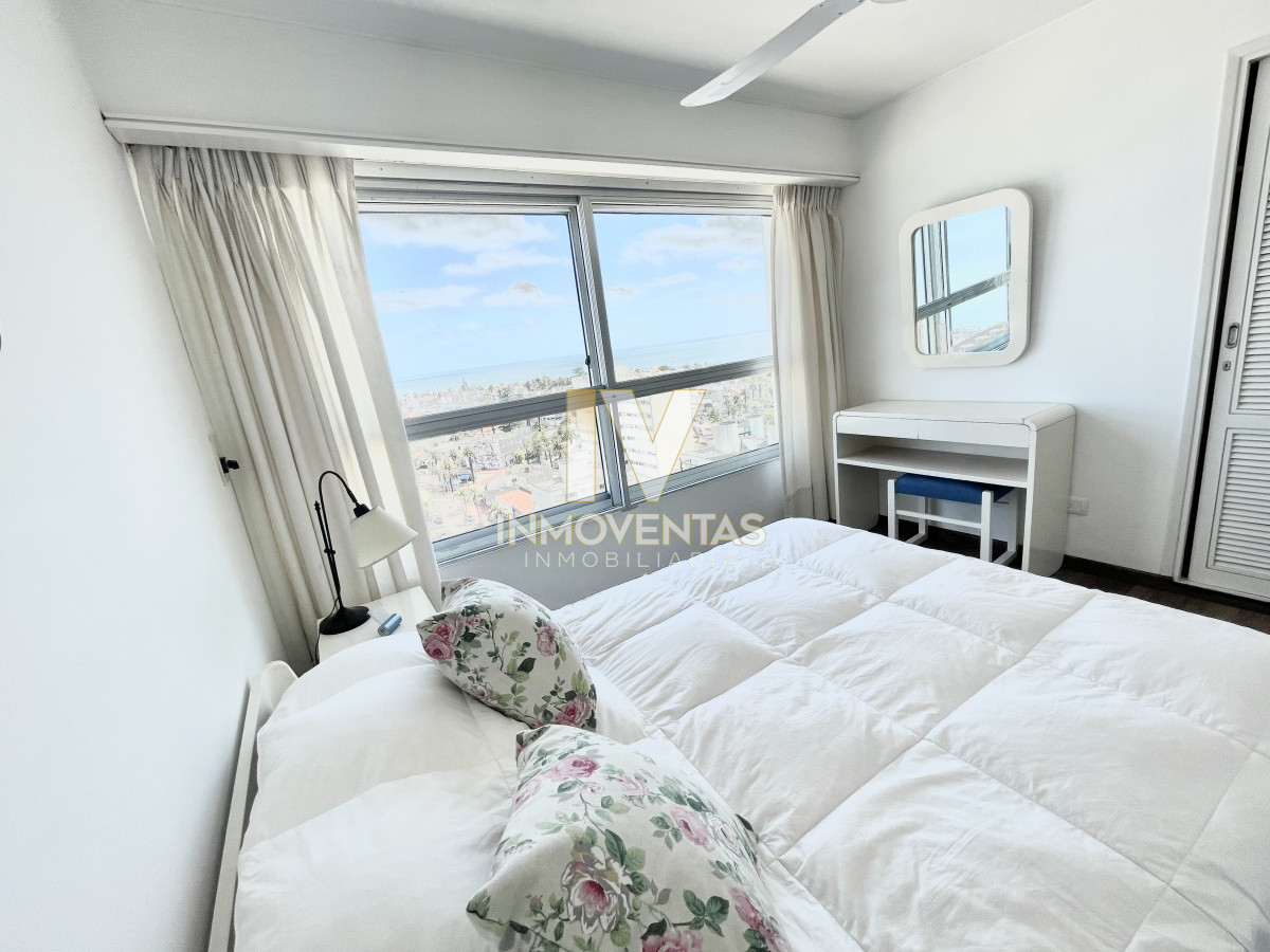 Apartamento ID.4559 - Fontemar Punta del Este Apartamento de 4 dormitorios con vista al puerto en venta