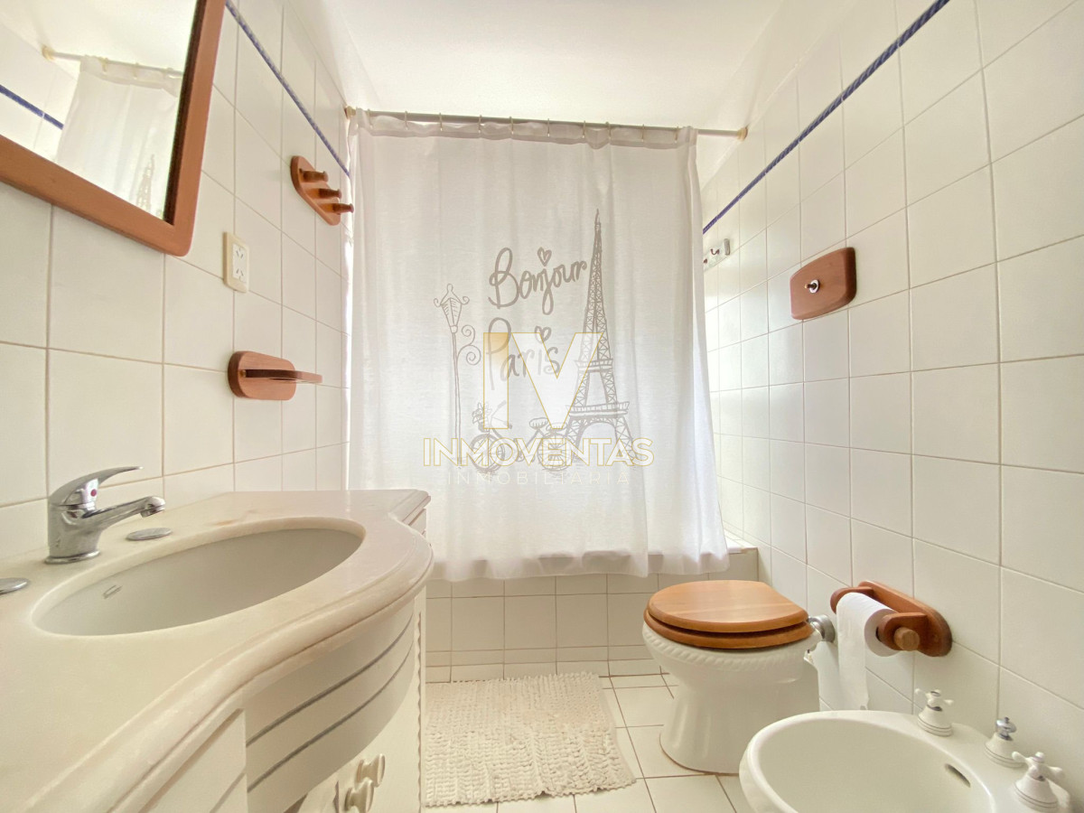 Apartamento ID.4755 - Apartamento en Peninsula Tres Dormitorios