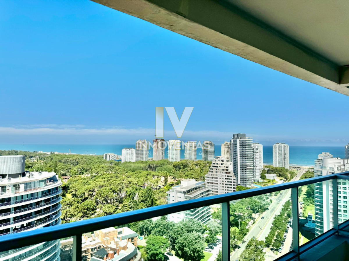 Apartamento ID.4455 - Apartamento de tres dormitorios en venta en Roosevelt, Punta del Este