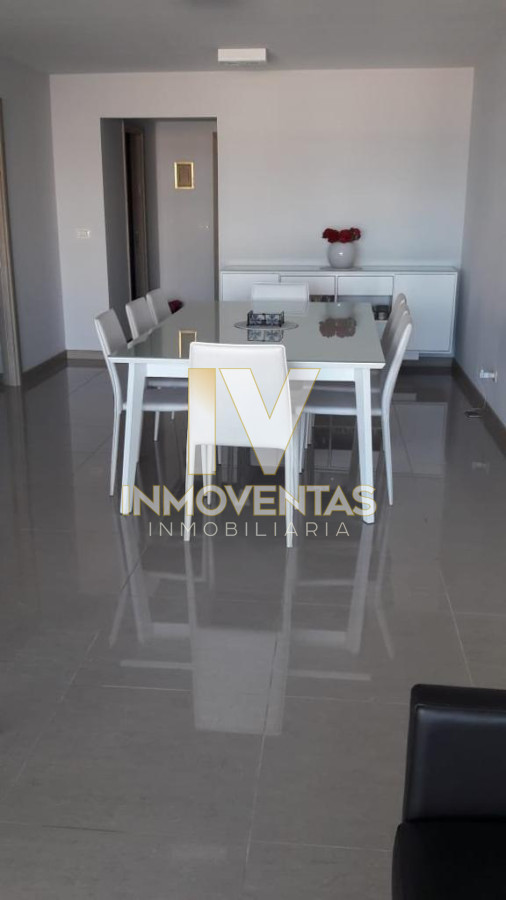 Apartamento ID.4672 - Apartamento de dos dormitorios en suite en Venta en Edificio Onix, Playa Brava