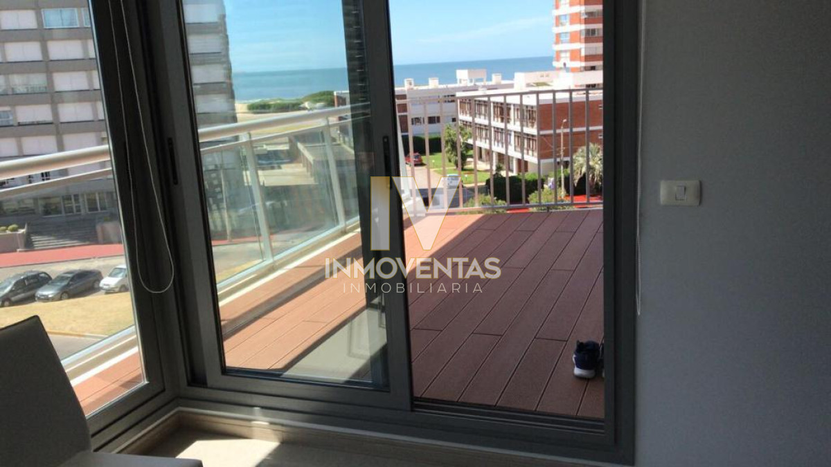 Apartamento ID.4672 - Apartamento de dos dormitorios en suite en Venta en Edificio Onix, Playa Brava