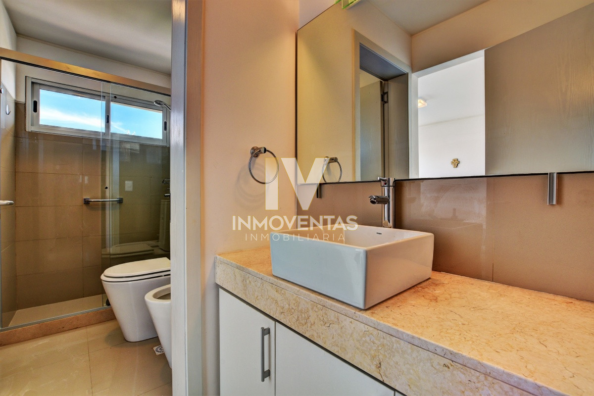 Apartamento ID.4483 - Apartamento en Venta + Sunrise Aidy Grill  Playa Brava 